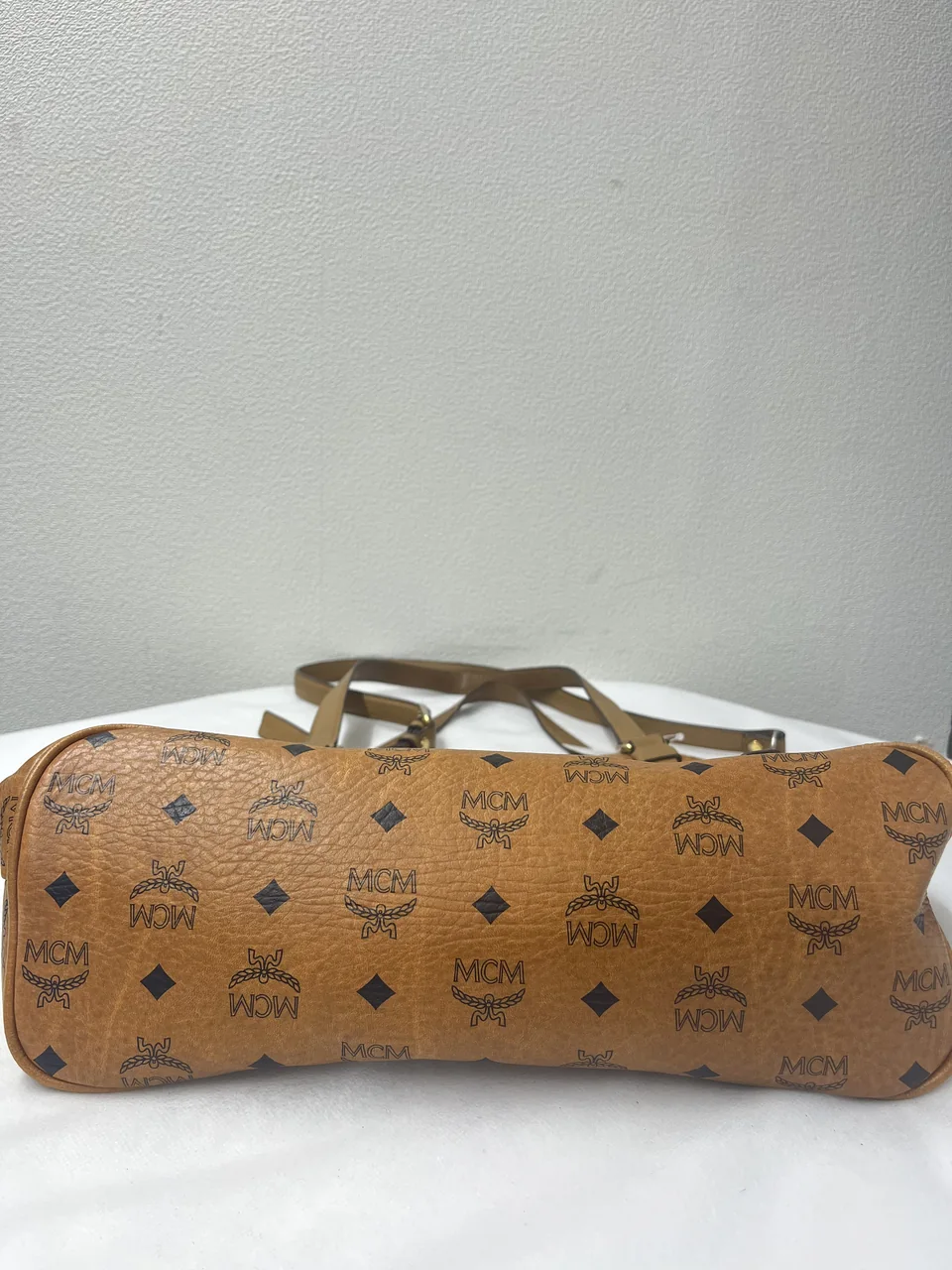 MCM VICETOS TWO-WAY TOTE BAG (CAMEL) view 4