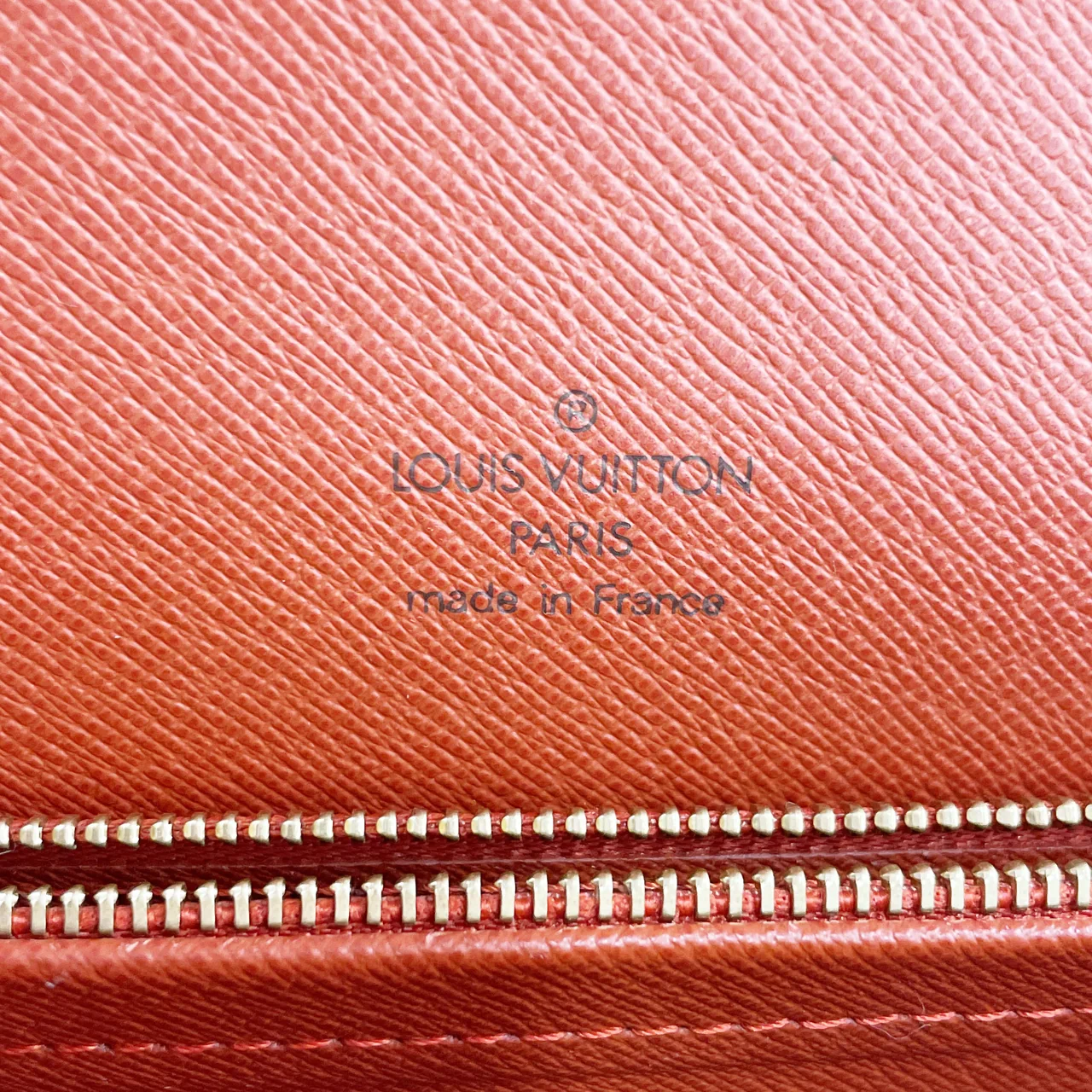 LV DAMIER TRIBECA CARRE view 11