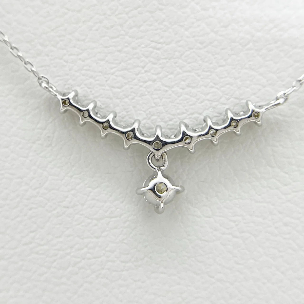 K18WG DIAMOND NECKLACE FD0.20CT 1.3G view 5