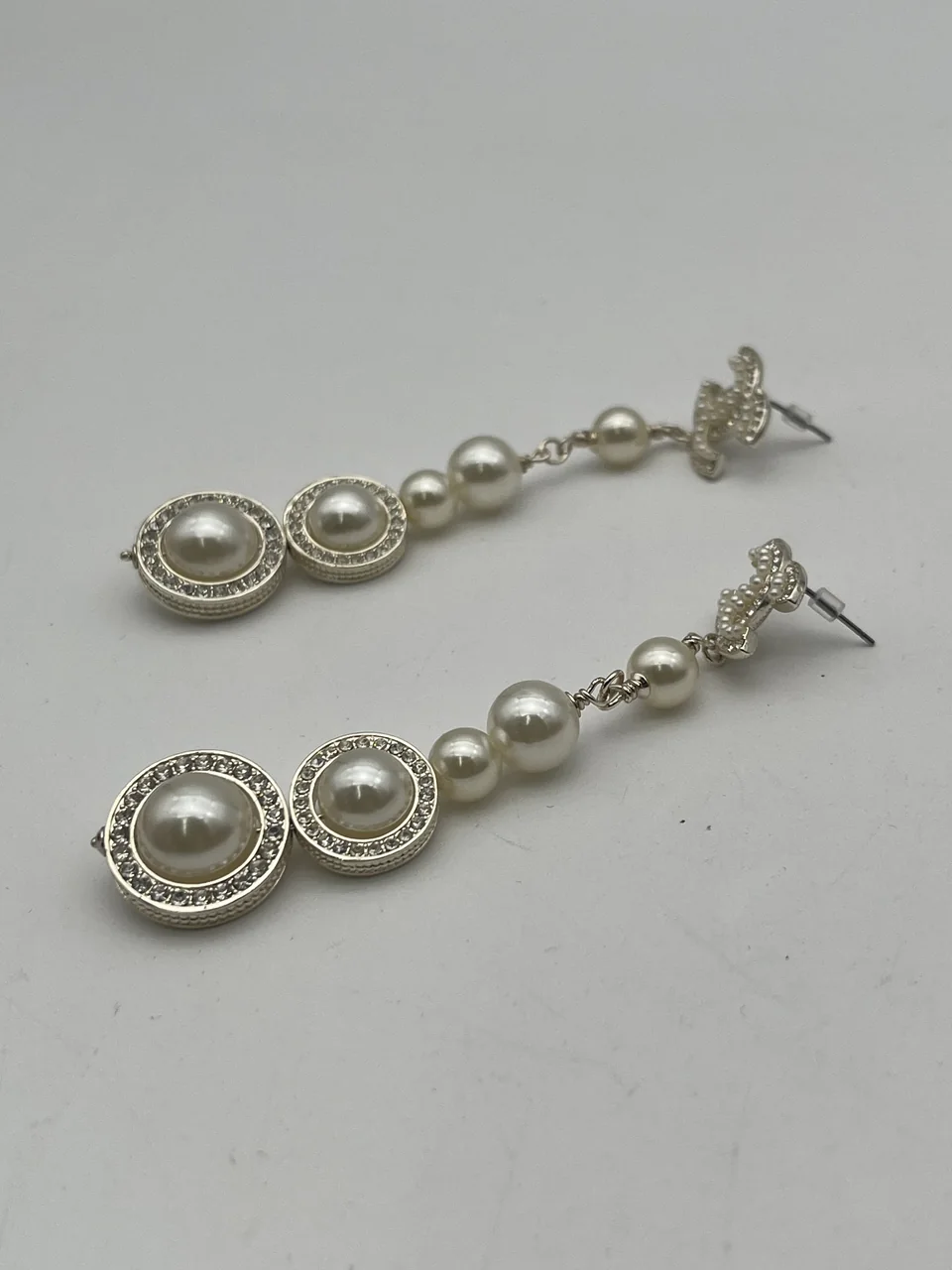 CHANEL EARRINGS view 3