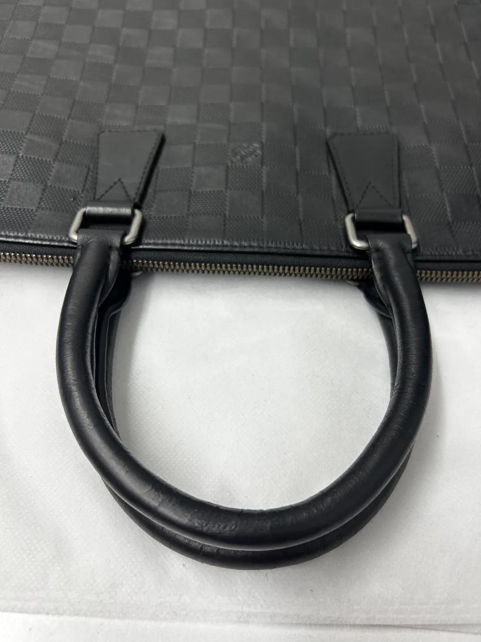 LV INFINI DOCUMENT JOUR view 5