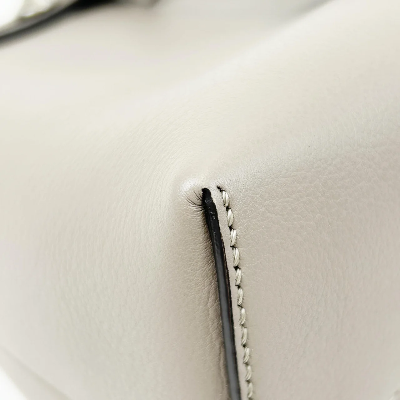 FENDI BY THE WAY MEDIUM (GRAY) view 5