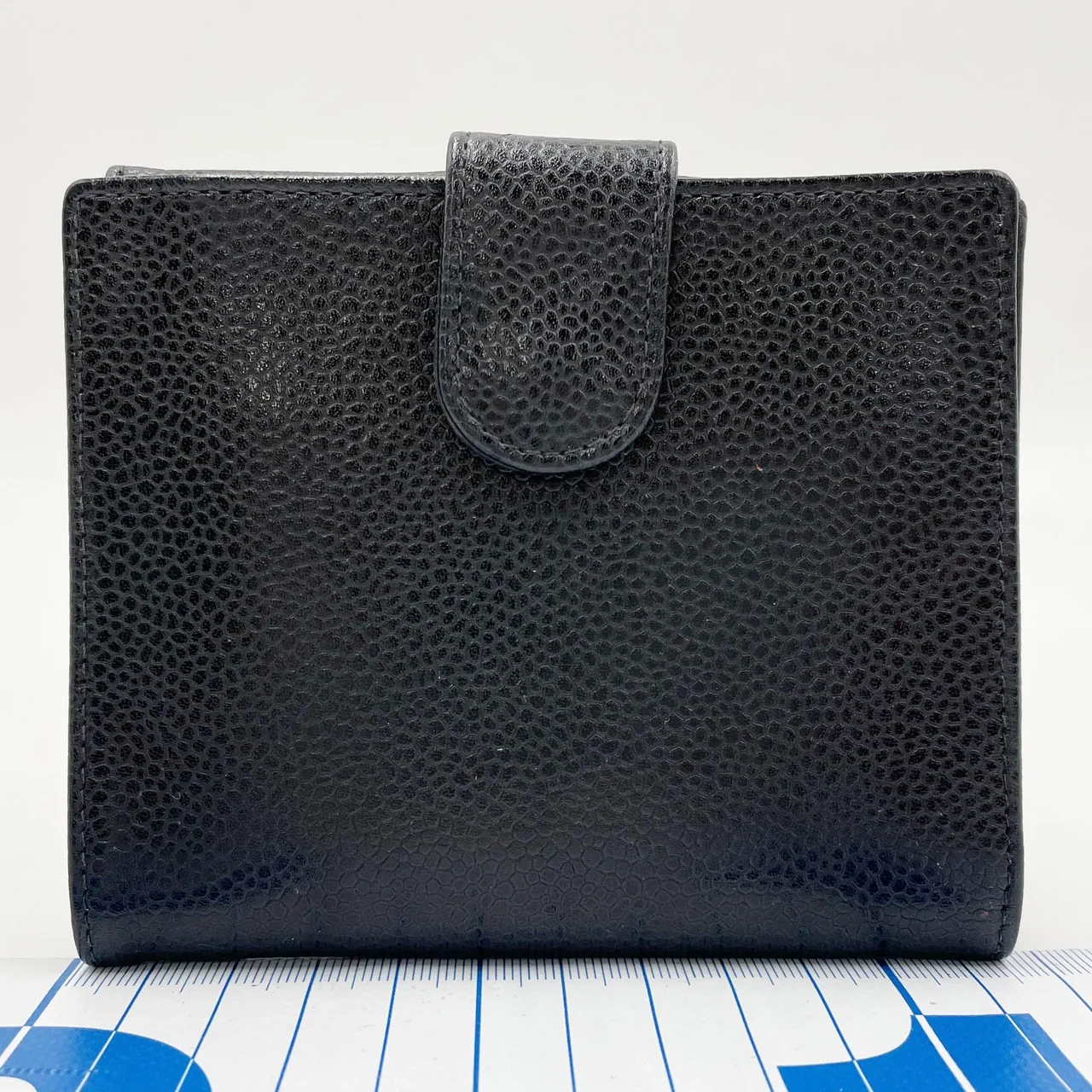 CHANEL CAVIAR BIFOLD WALLET (5 SERIAL CODE) hover