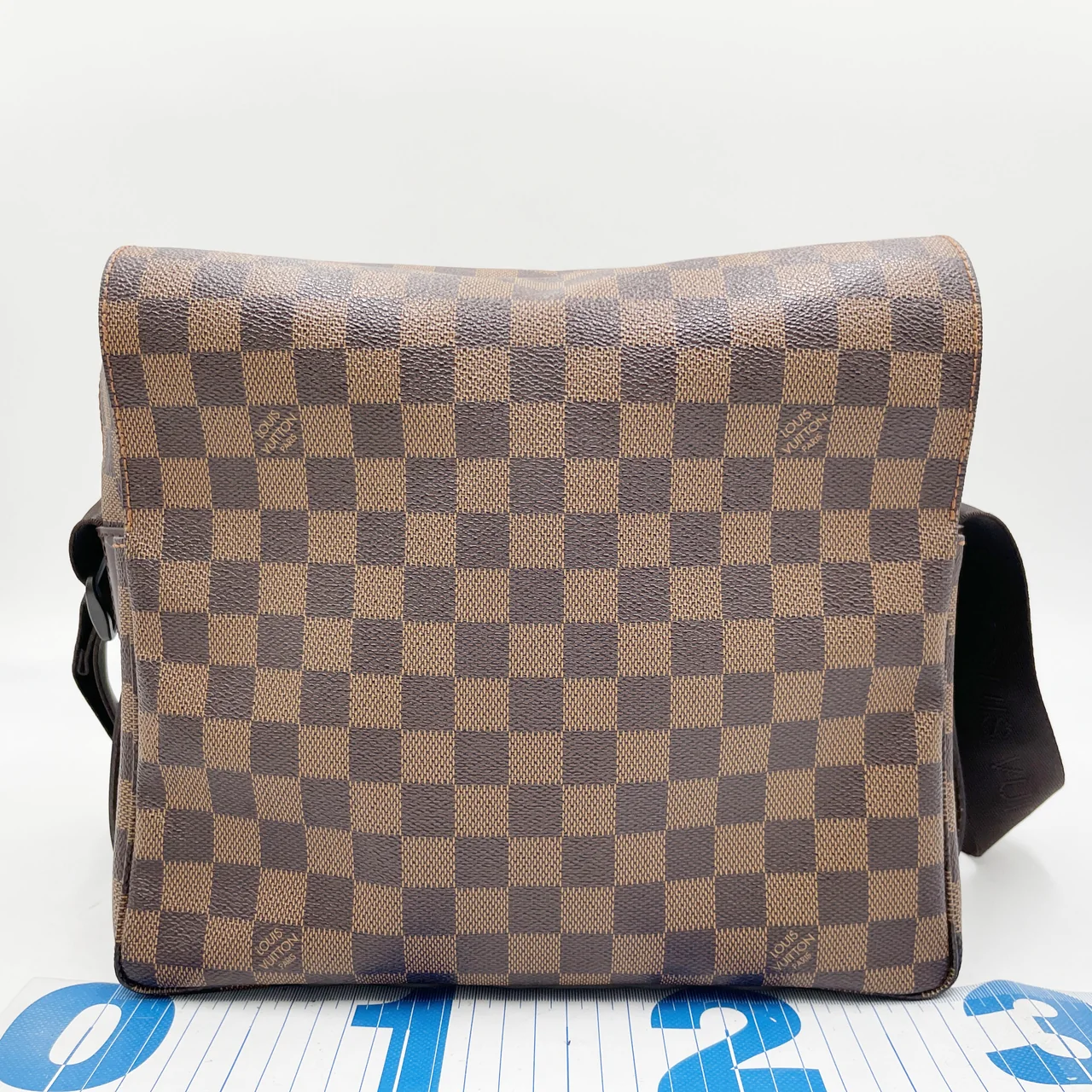 LV DAMIER NAVIGLIO hover