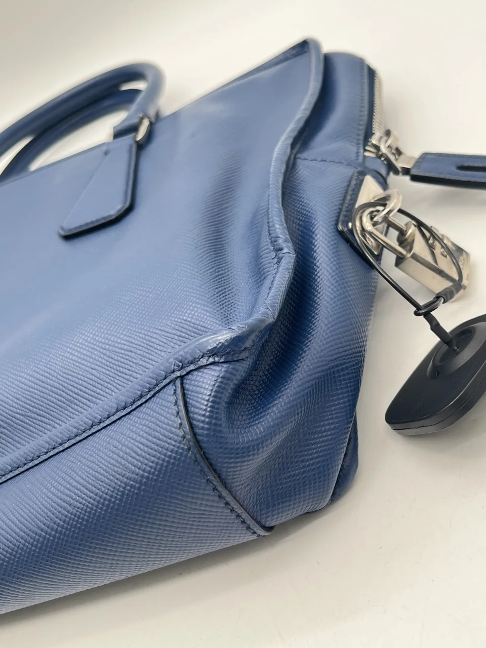 PRADA SAFFIANO HANDBAG (BLUE) view 6