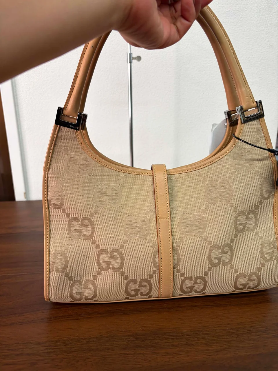 GUCCI GG CANVAS SHOULDER BAG (BEIGE) view 2