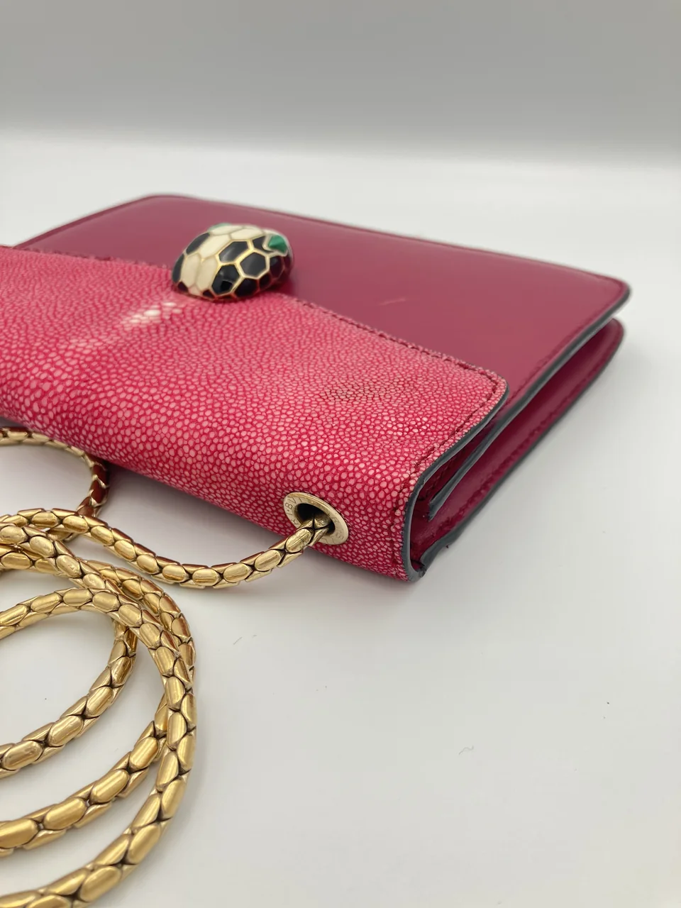 BVLGARI SEPRENTI CHAIN SHOULDER BAG (PINK) view 14