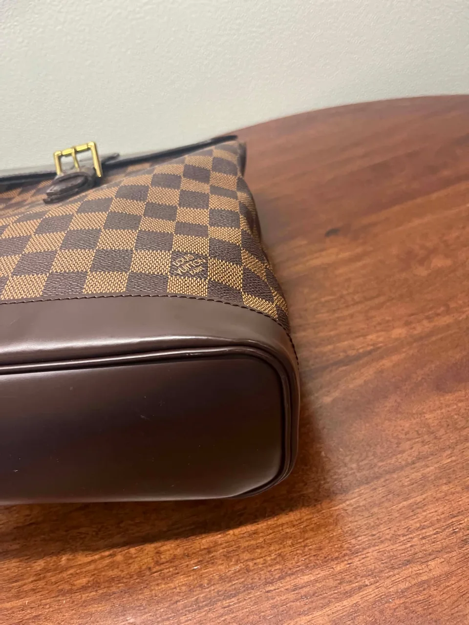 LV DAMIER SOHO view 4