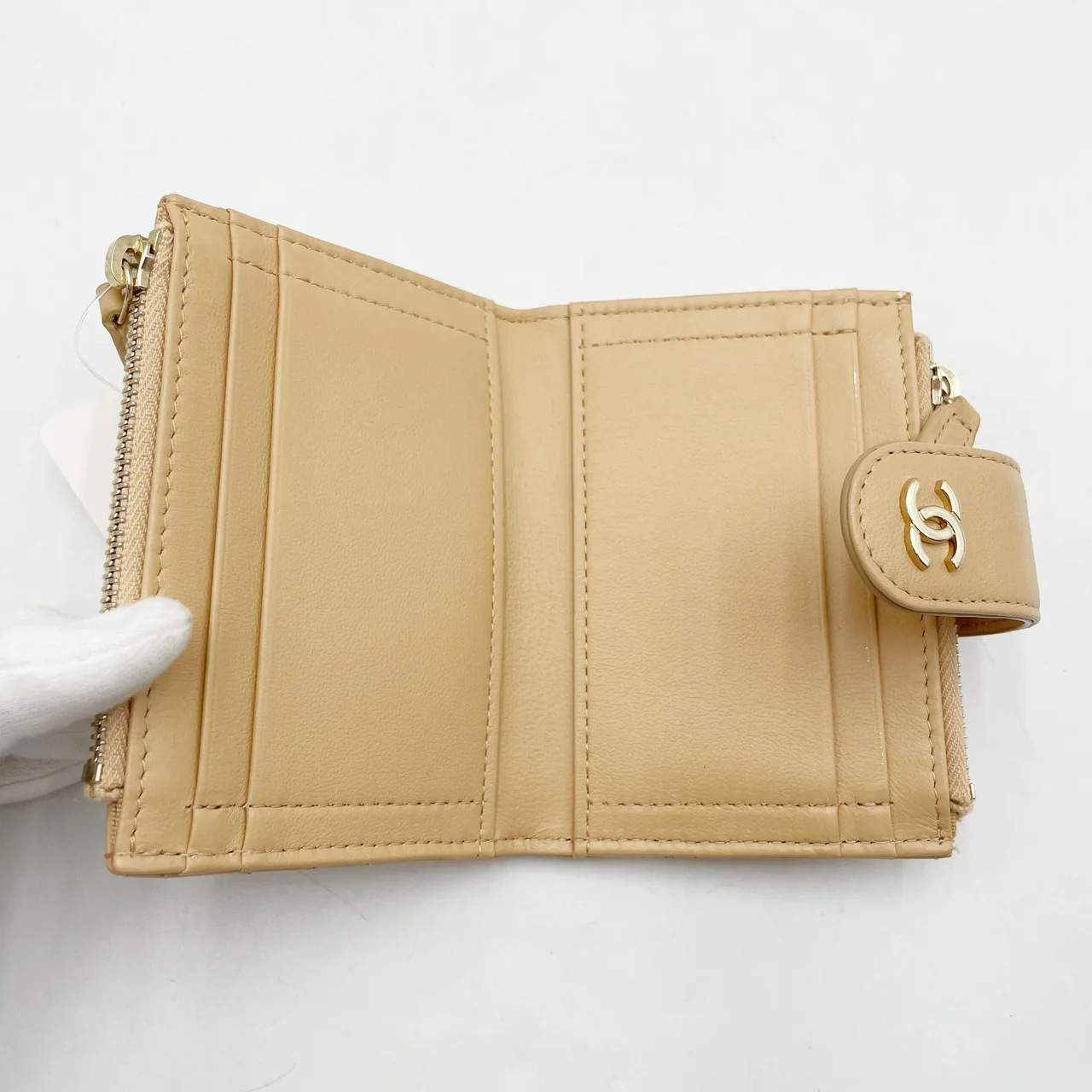 CHANEL LAMB SKIN BIFOLD WALLET (31 SERIAL CODE) view 9