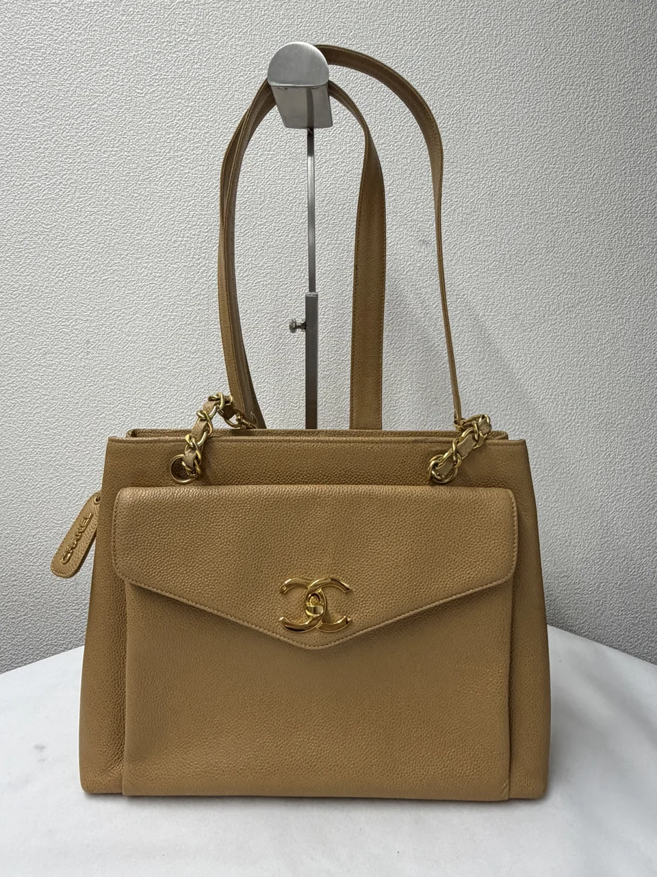 CHANEL TOTE