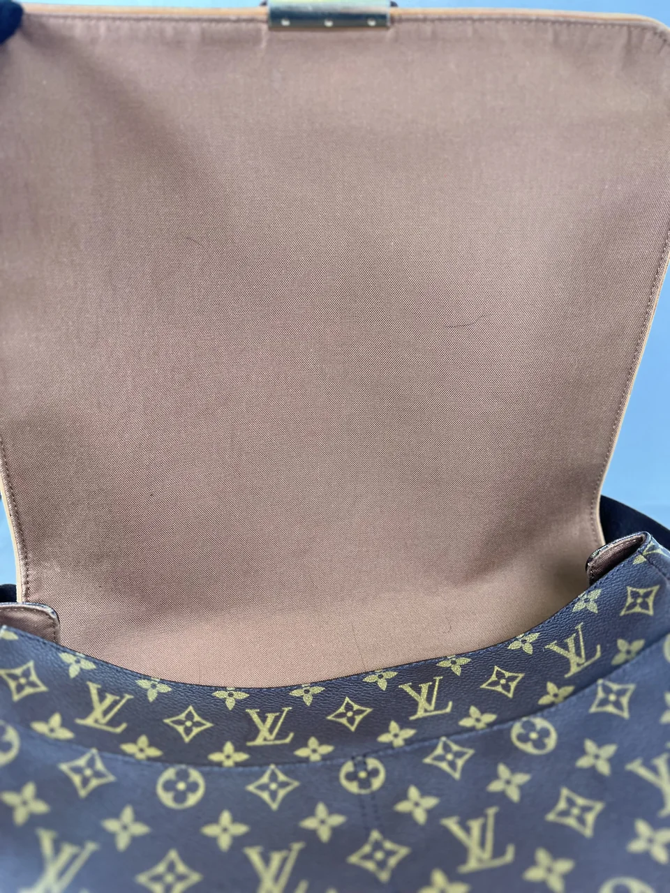 LV MONOGRAM ABBESSES view 9