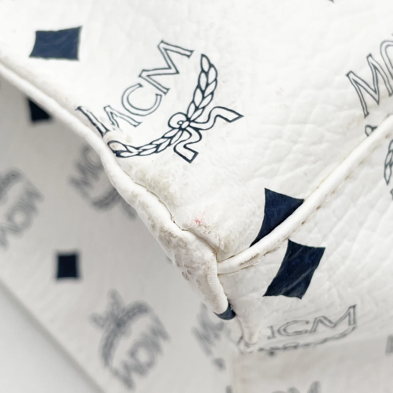 MCM HANDBAG (WHITE) view 4