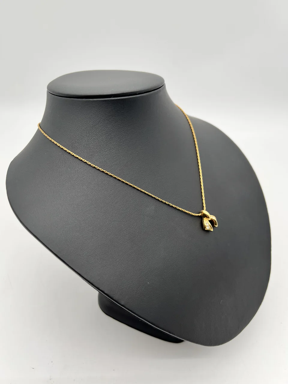 DIOR NECKLACE hover