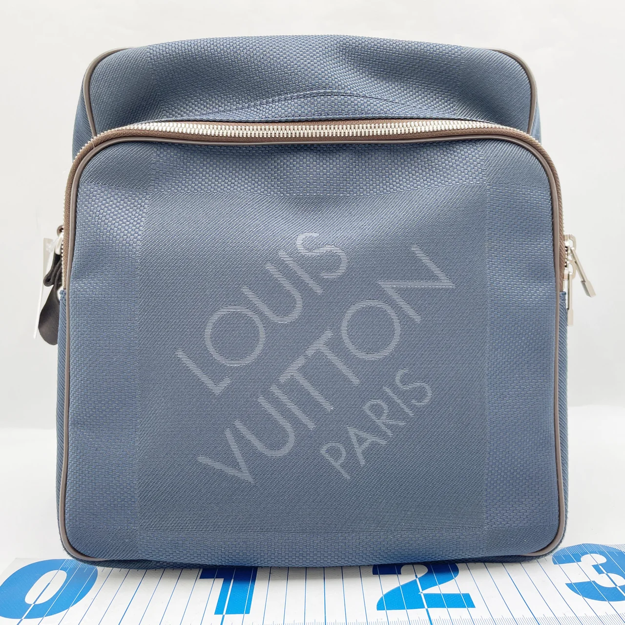 LV DAMIER JEANT PILOT