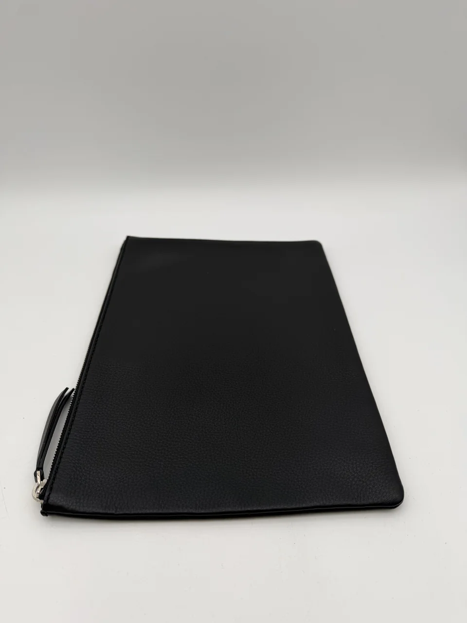 BALENCIAGA EVERYDAY CLUTCH BAG (BLACK) view 5