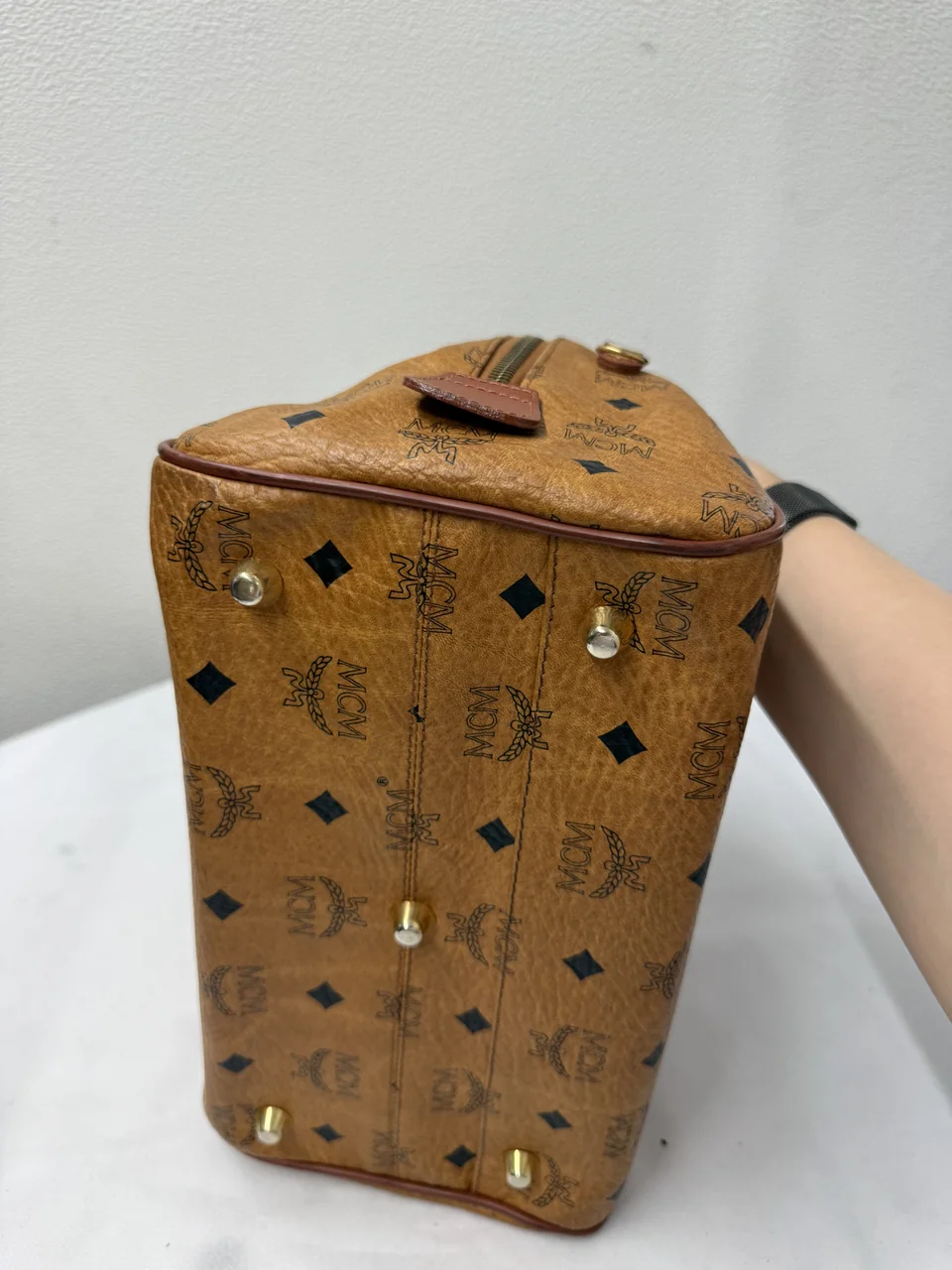 MCM TWO-WAY BAG (CAMEL) view 7