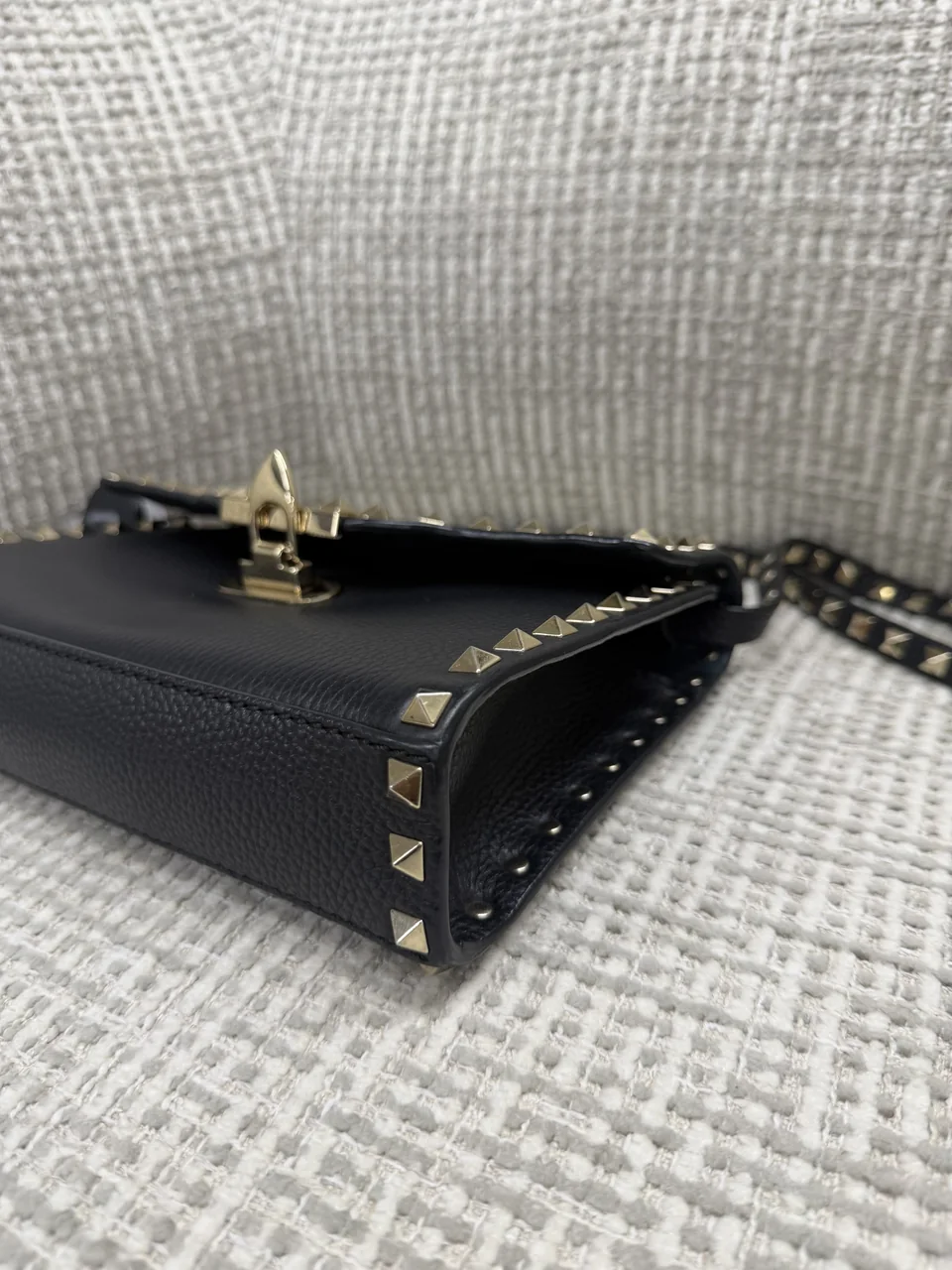 VALENTINO CROSSBODY BAG (BLACK) view 7