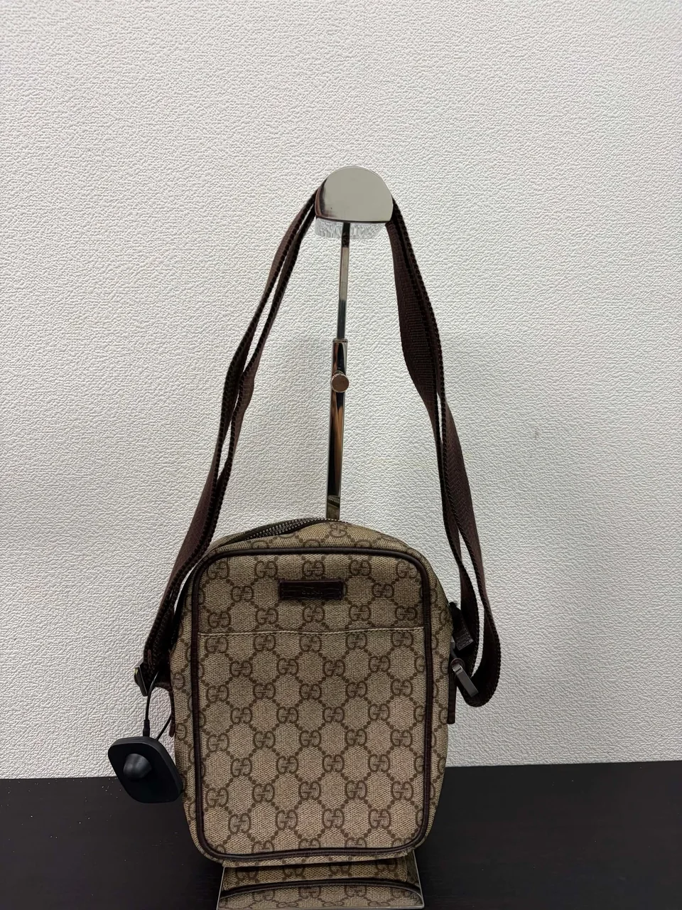 GUCCI GG SUPREME SHOULDER BAG view 13