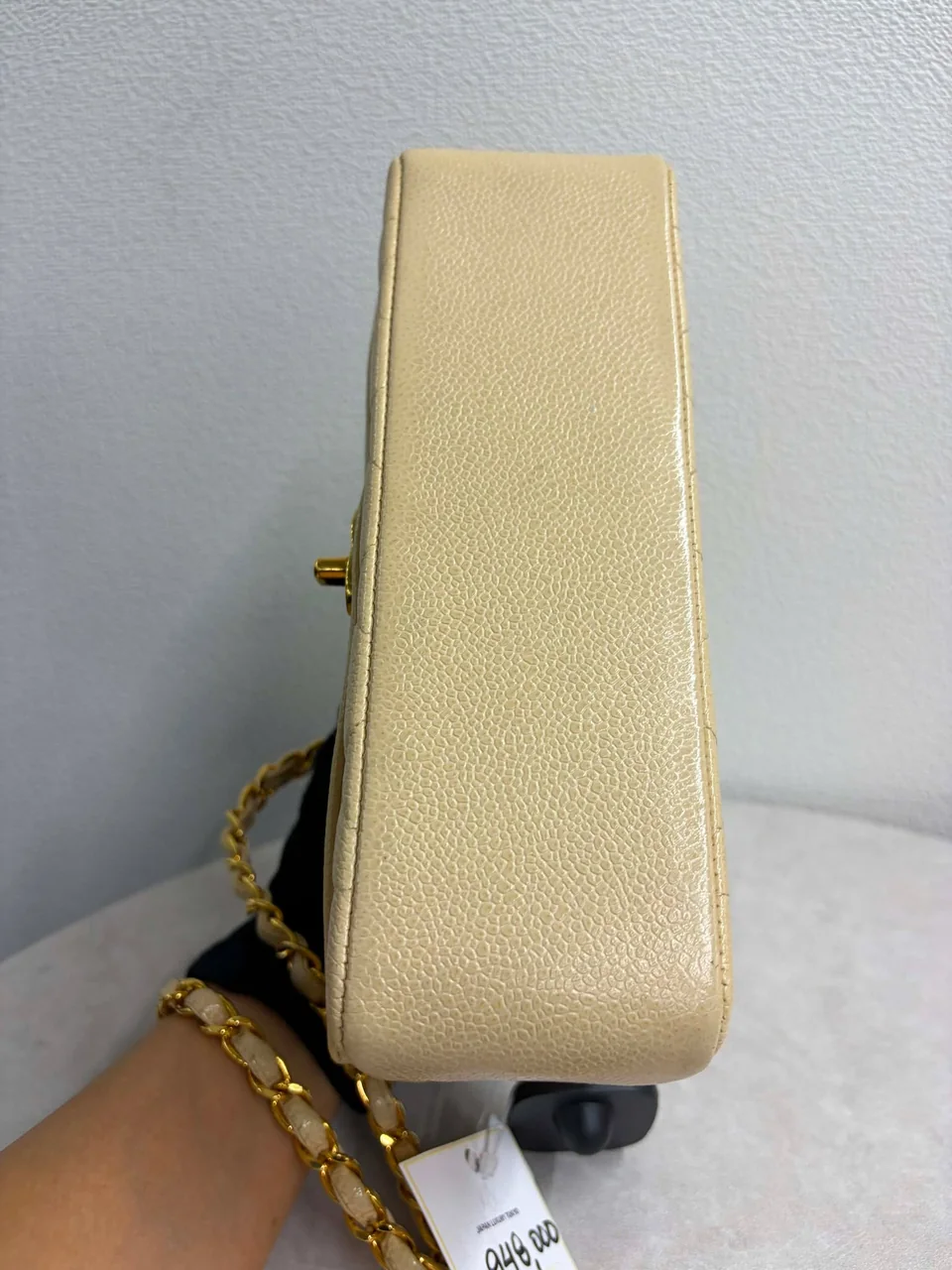 AY-2 2025-09-27T00:00:00.000Z CHANEL CAVIAR DIANA view 3