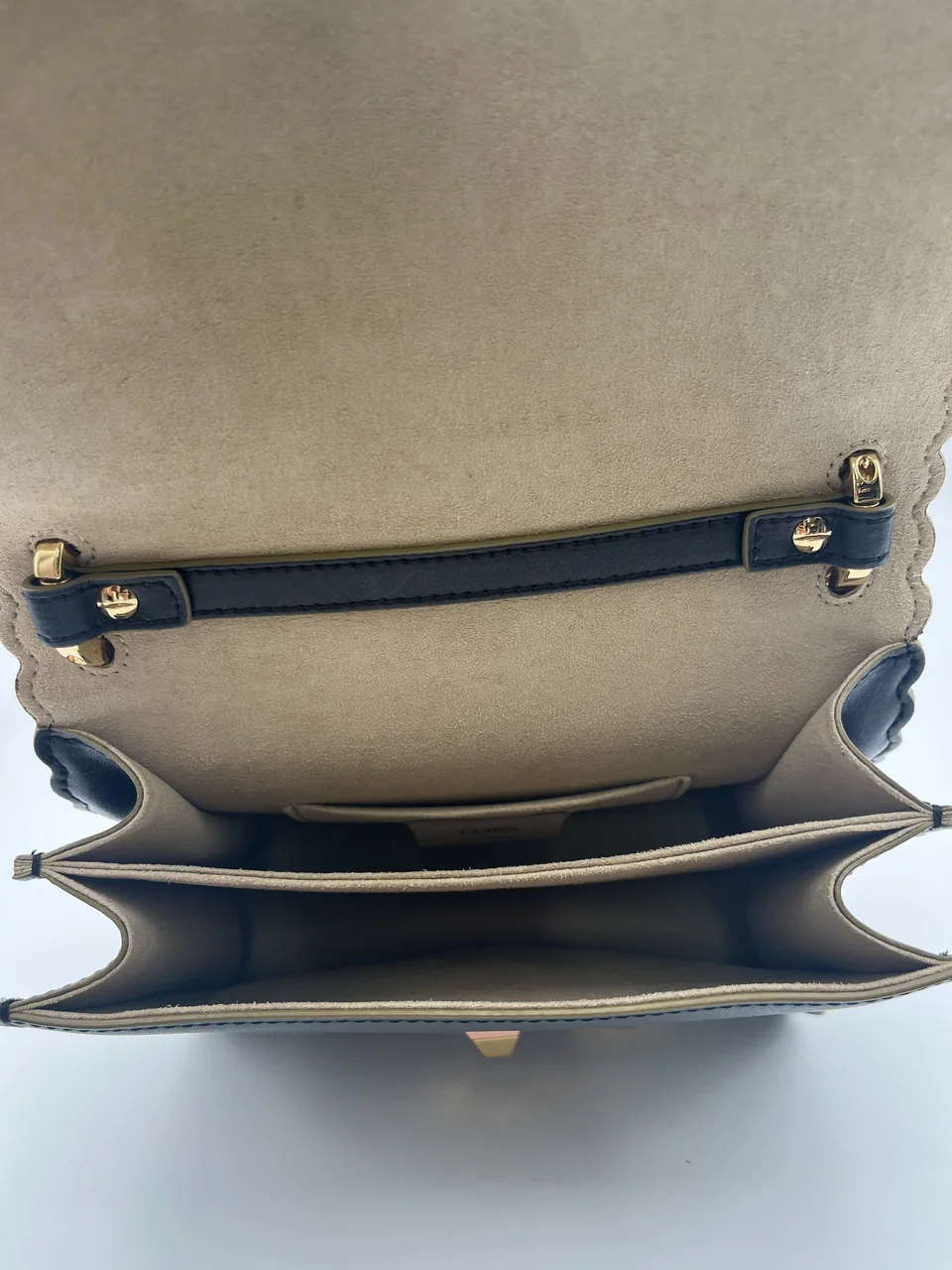 FENDI CANAI CHAIN SHOULDER BAG (BLACK) view 7