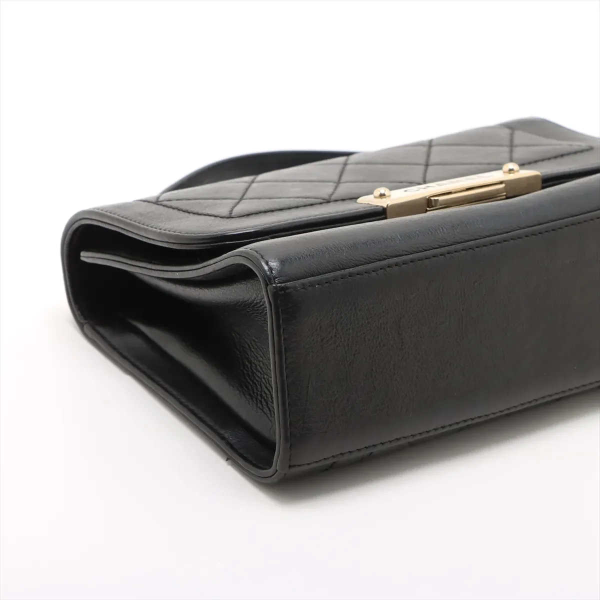 CHANEL MATELASSE TWO-WAY HANDBAG (24 SERIAL CODE) view 4