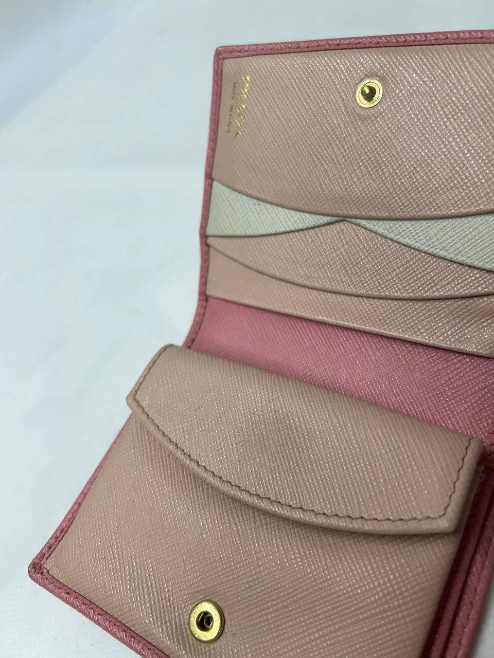 PRADA SAFFIANO WALLET (PINK) photo 3
