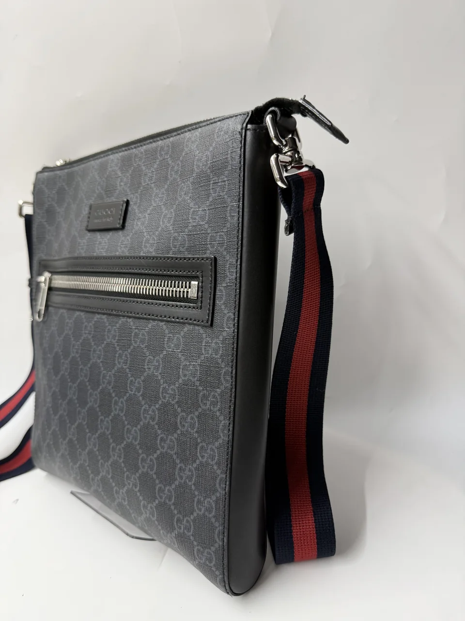 GUCCI GG SUPREME SHOULDER BAG view 4