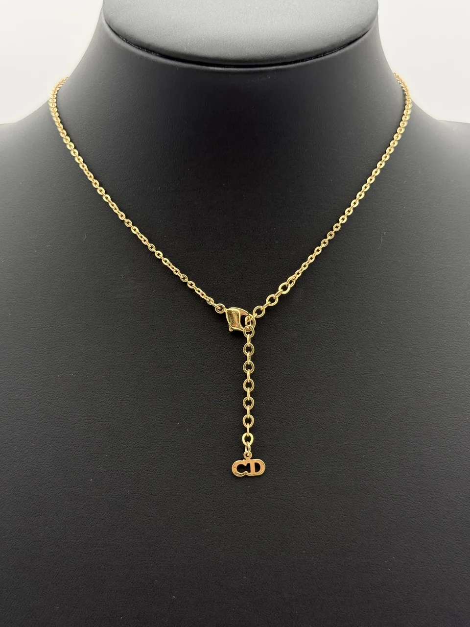 DIOR NECKLACE view 4