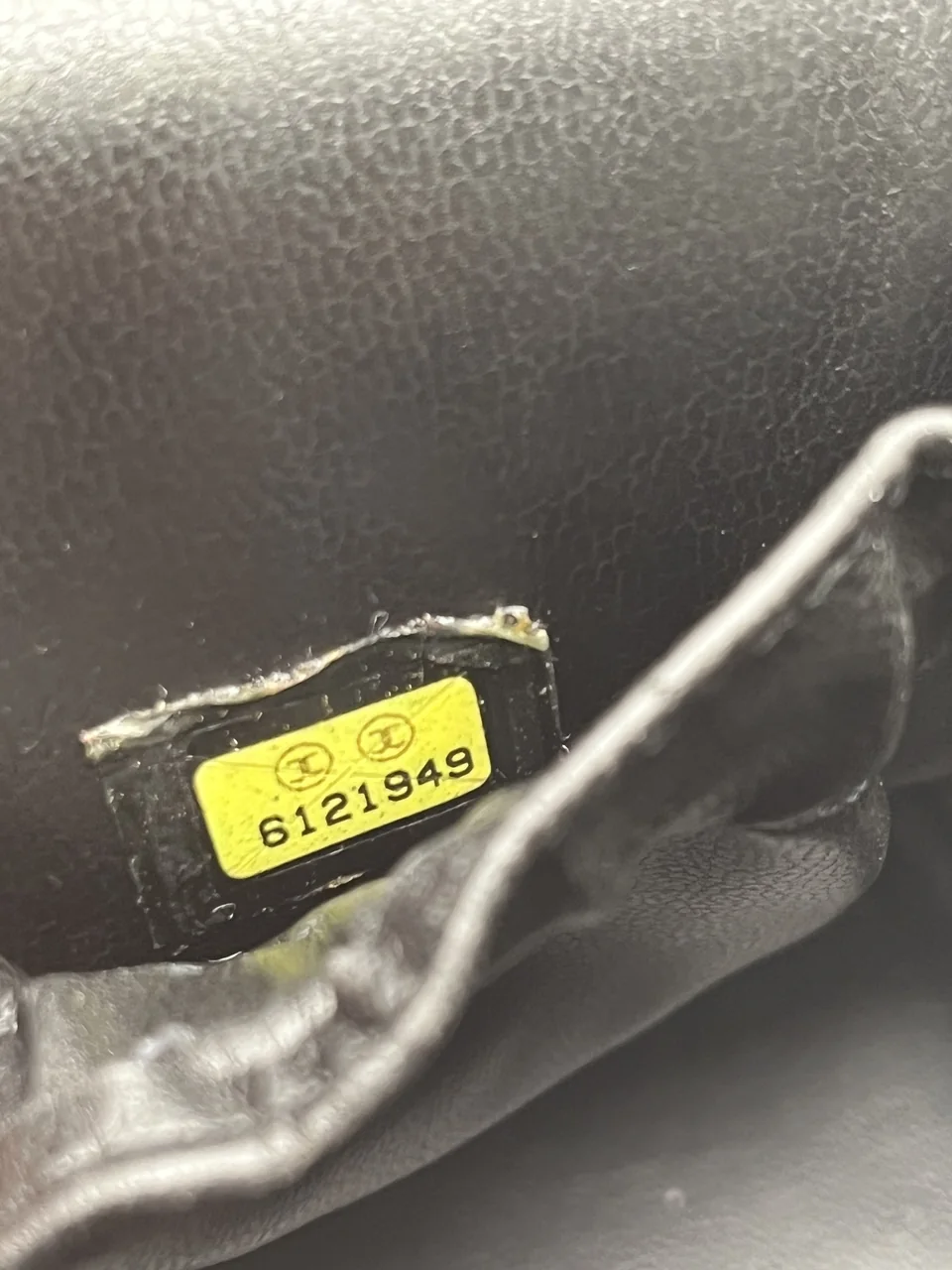 CHANEL CAVIAR VANITY POUCH (6 SERIAL CODE) view 9