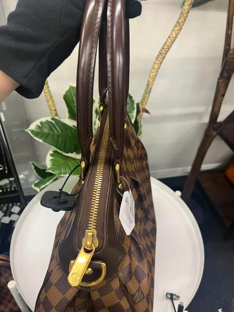LV DAMIER TREVI PM view 4