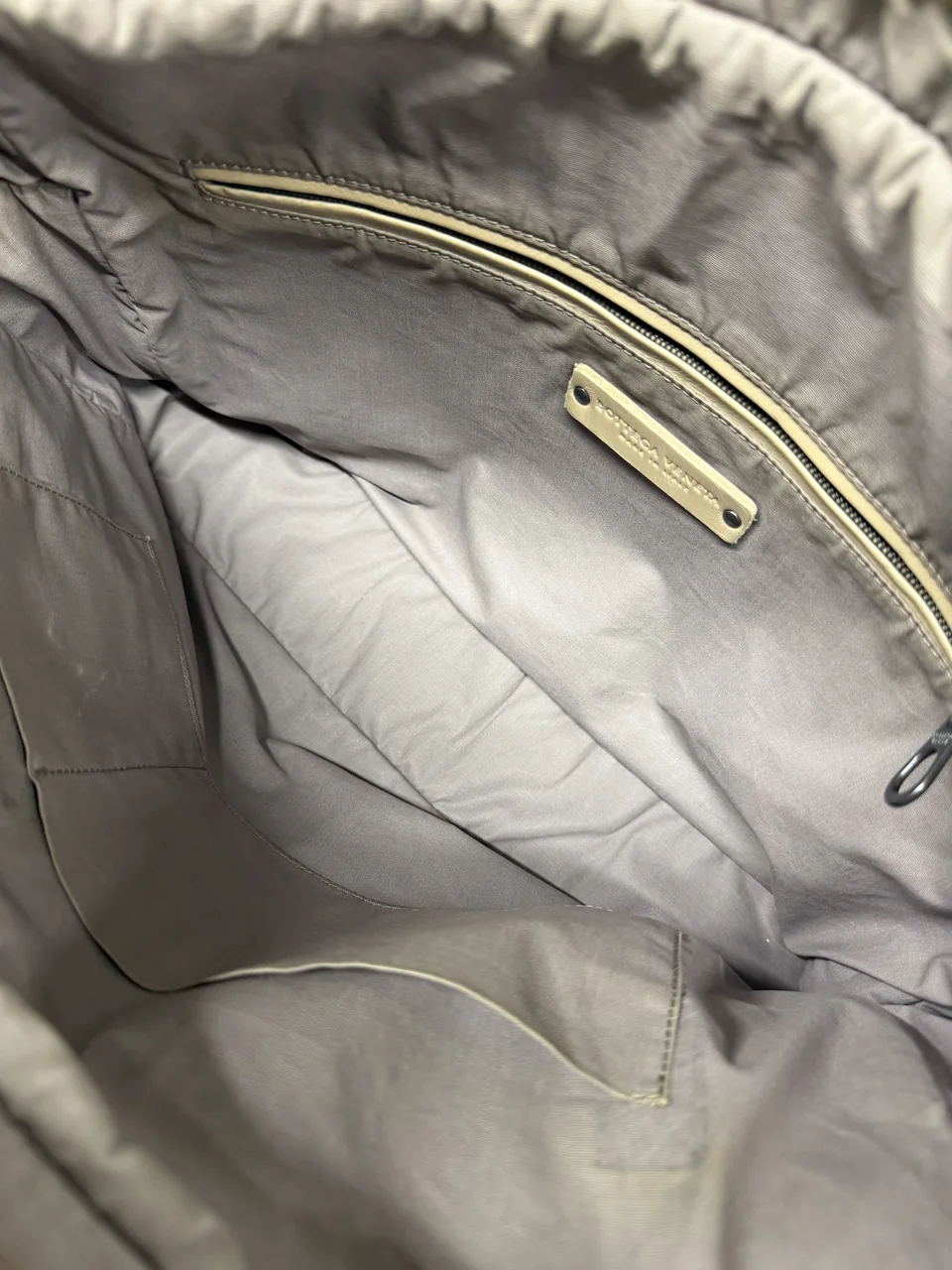 BOTTEGA VENETA INTRECCIATO SHOULDER BAG (BEIGE) view 7