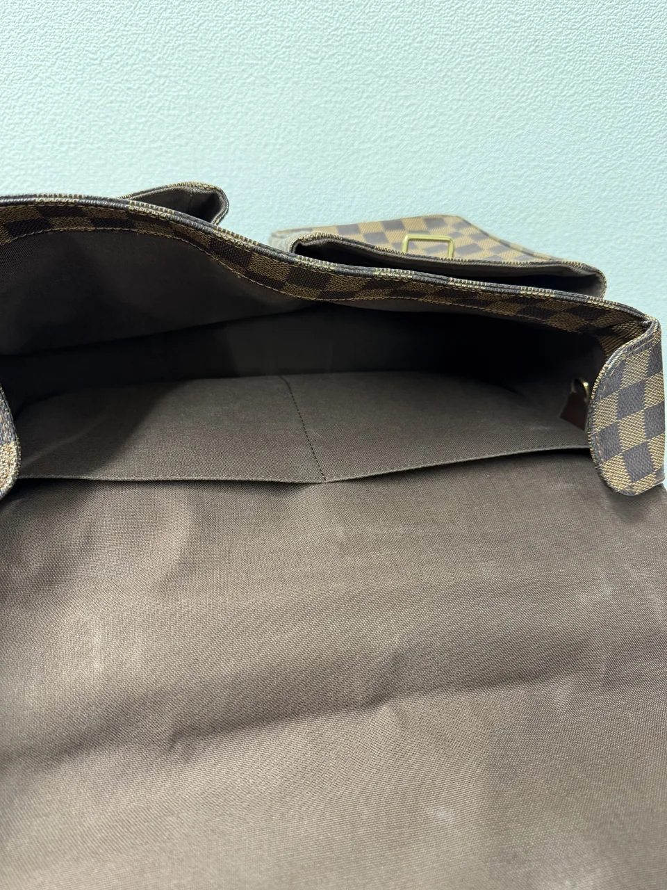 LOUIS VUITTON BAG view 3