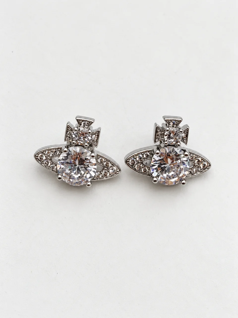 VIVIENNE WESTWOOD EARRINGS