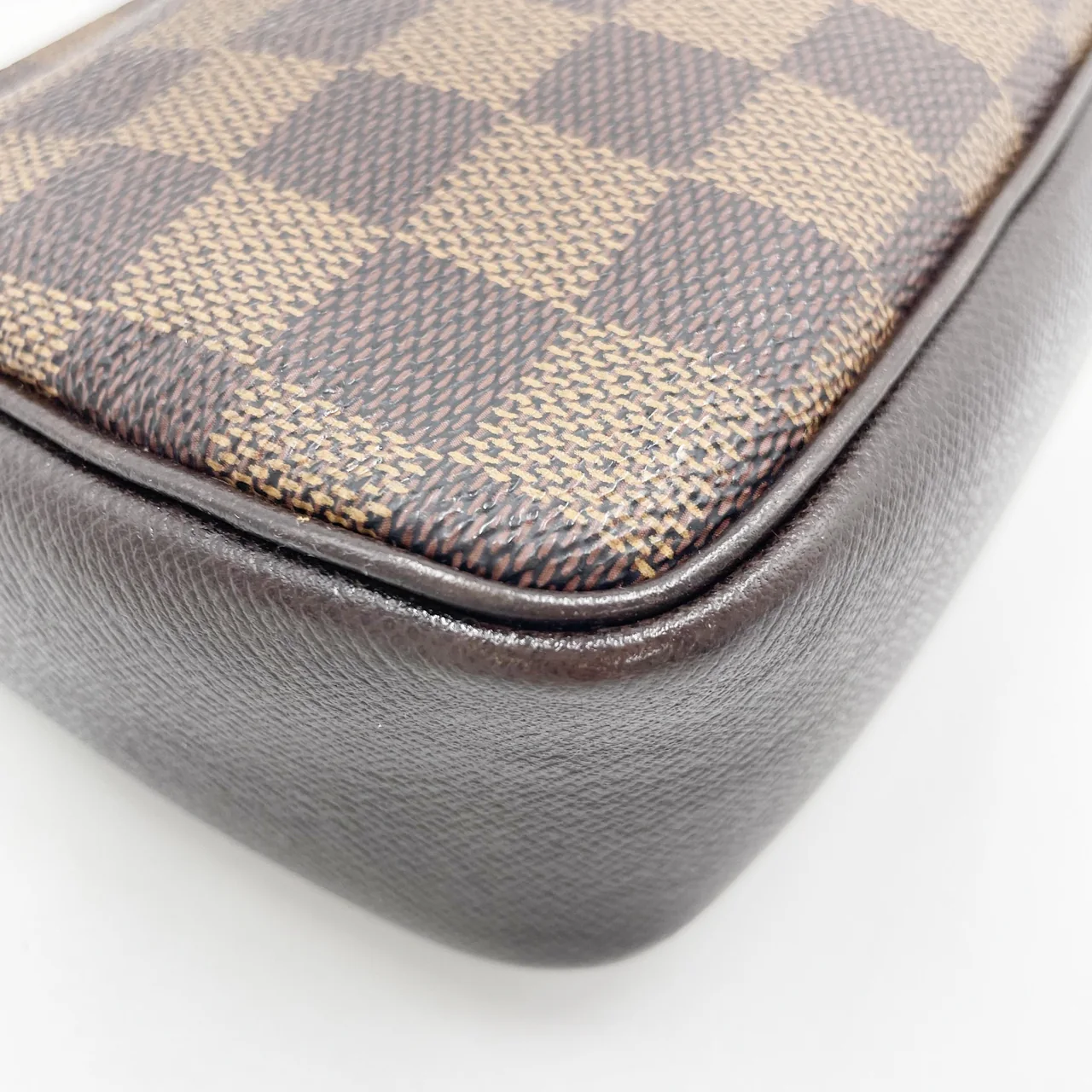 LV DAMIER TROUSSE MAKEUP view 11