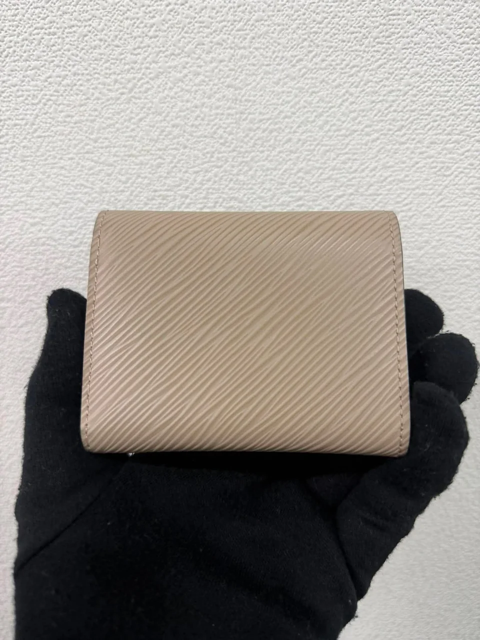 LV EPI PORTEFEUILLE TWIST photo 10