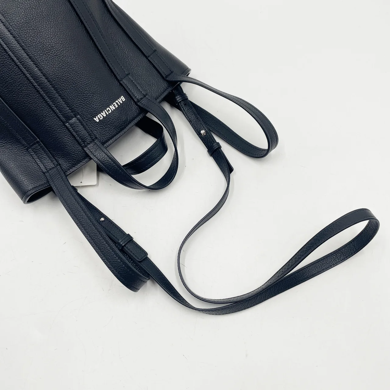 BALENCIAGA EVERYDAY XS view 8