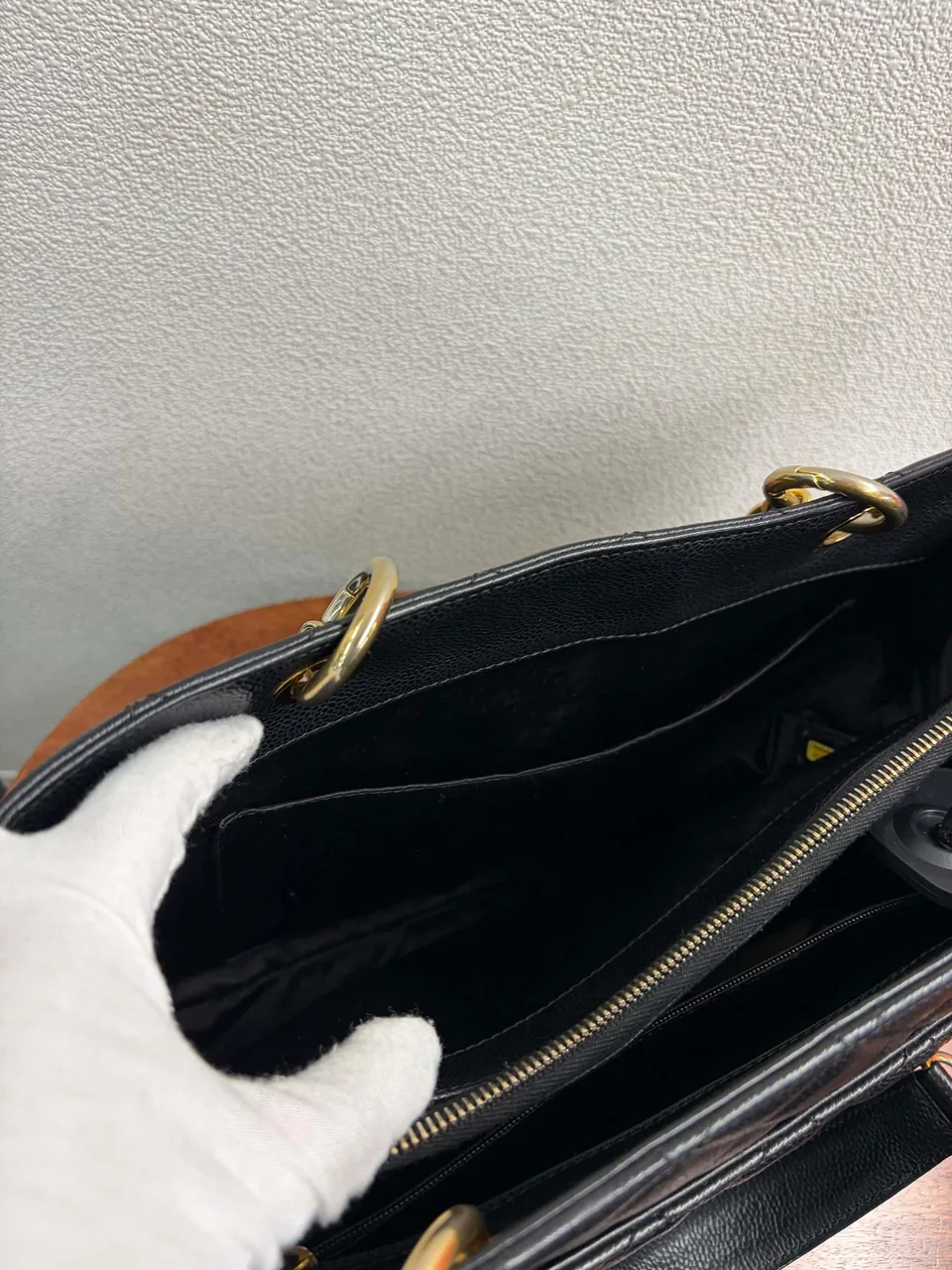 CHANEL CAVIAR GST view 5