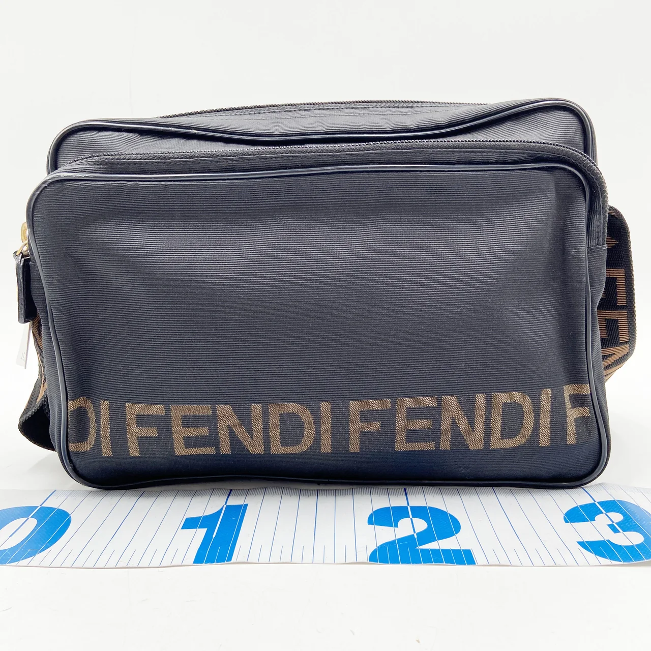 FENDI NYLON SHOULDER BAG (BLACK)