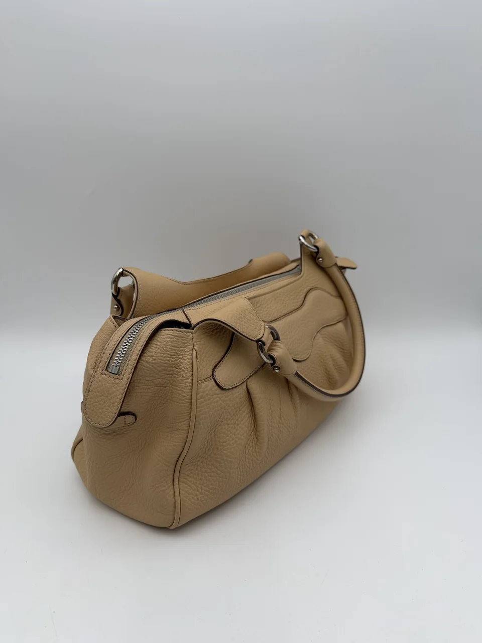 SALVATORE FERRAGAMO HANDBAG hover
