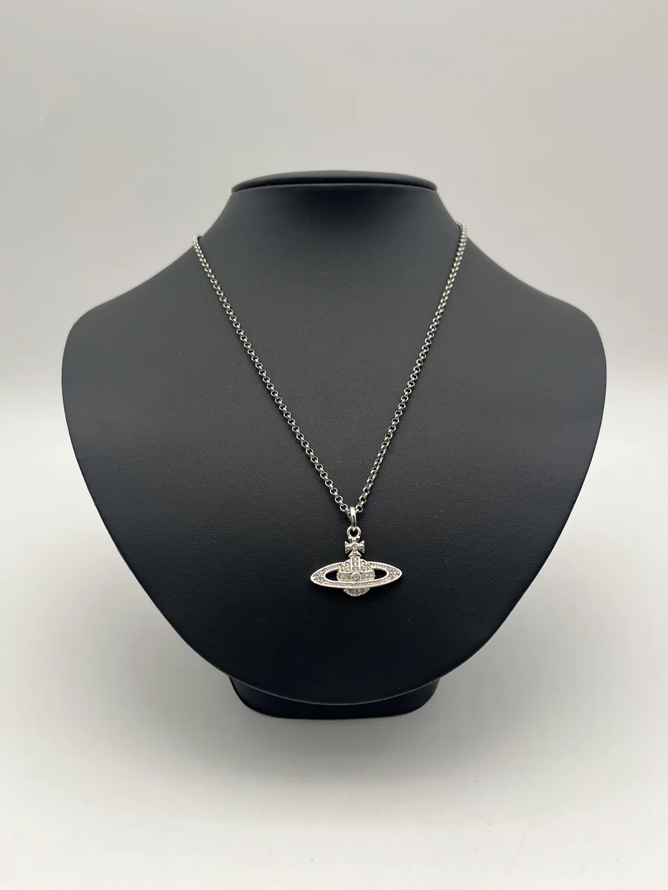 VIVIENNE WESTWOOD NECKLACE