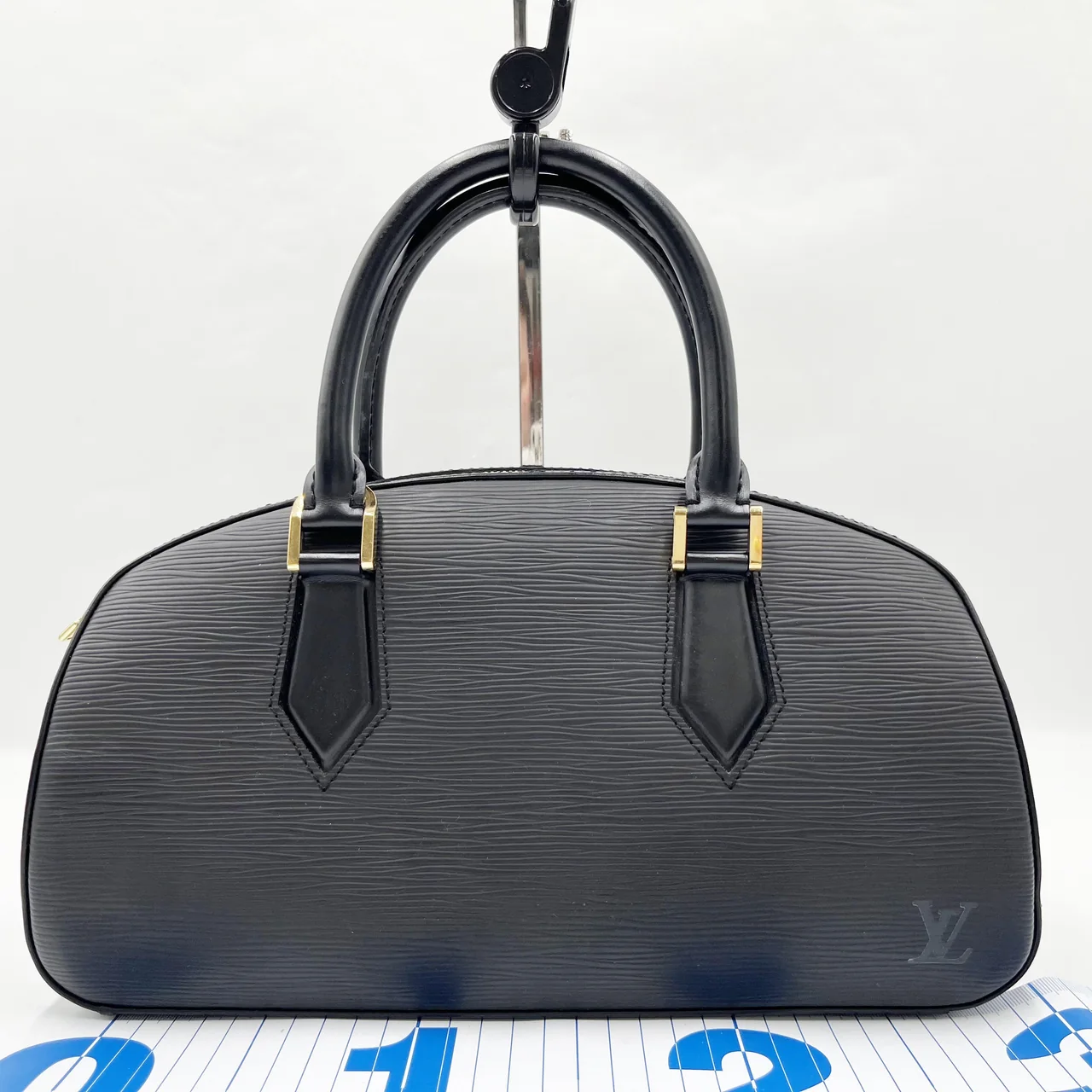 LV EPI JASMINE (BLACK)