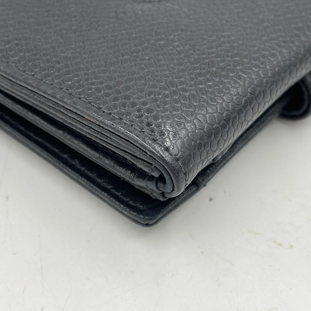 CHANEL CAVIAR BIFOLD WALLET (5 SERIAL CODE) view 6