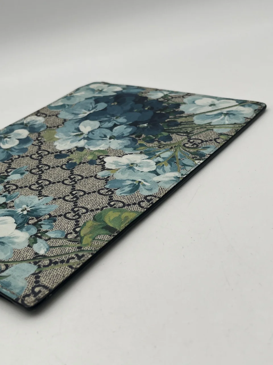GUCCI GG BLOOMS CLUTCH BAG view 4