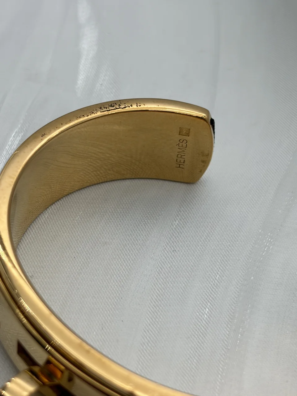 HERMES KELLY BANGLE view 6