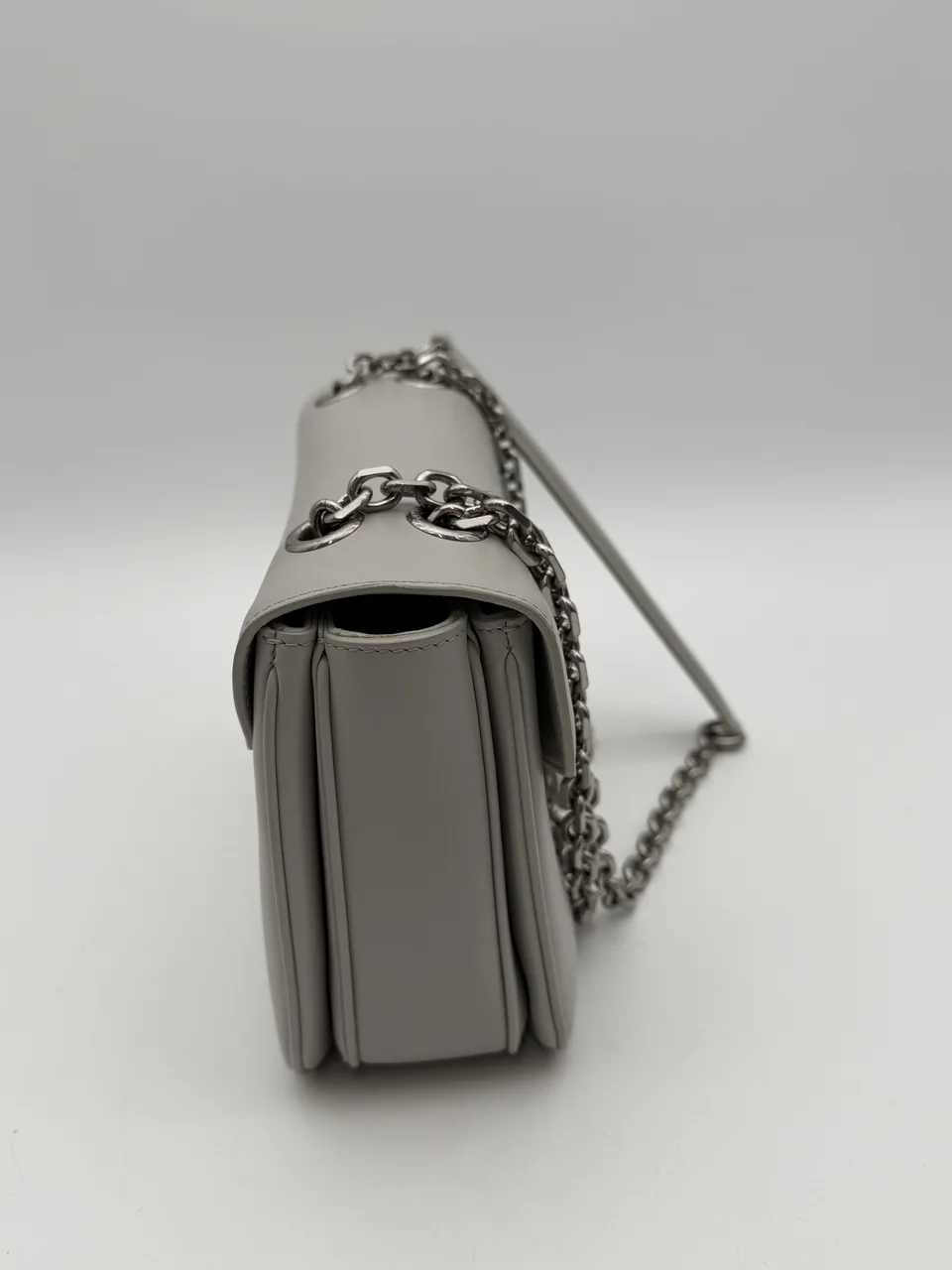 CELINE CHAIN SHOULDER BAG (LIGHT GRAY) view 6