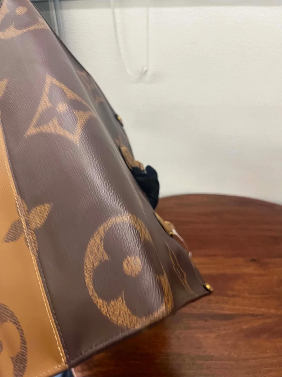 LV MONOGRAM JEANT REVERSE ON THE GO MM view 6