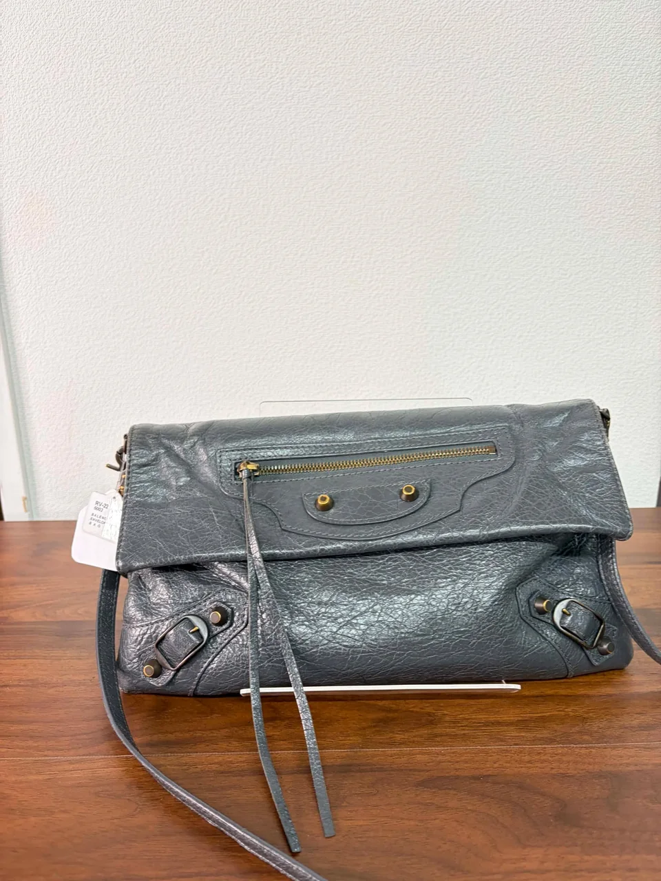 BALENCIAGA GIANT ENVELOPE SHOULDER BAG (GRAY) view 2