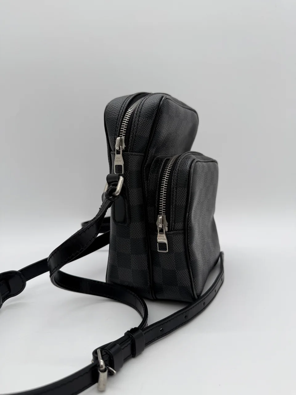 LV DAMIER GRAPHITE REM hover