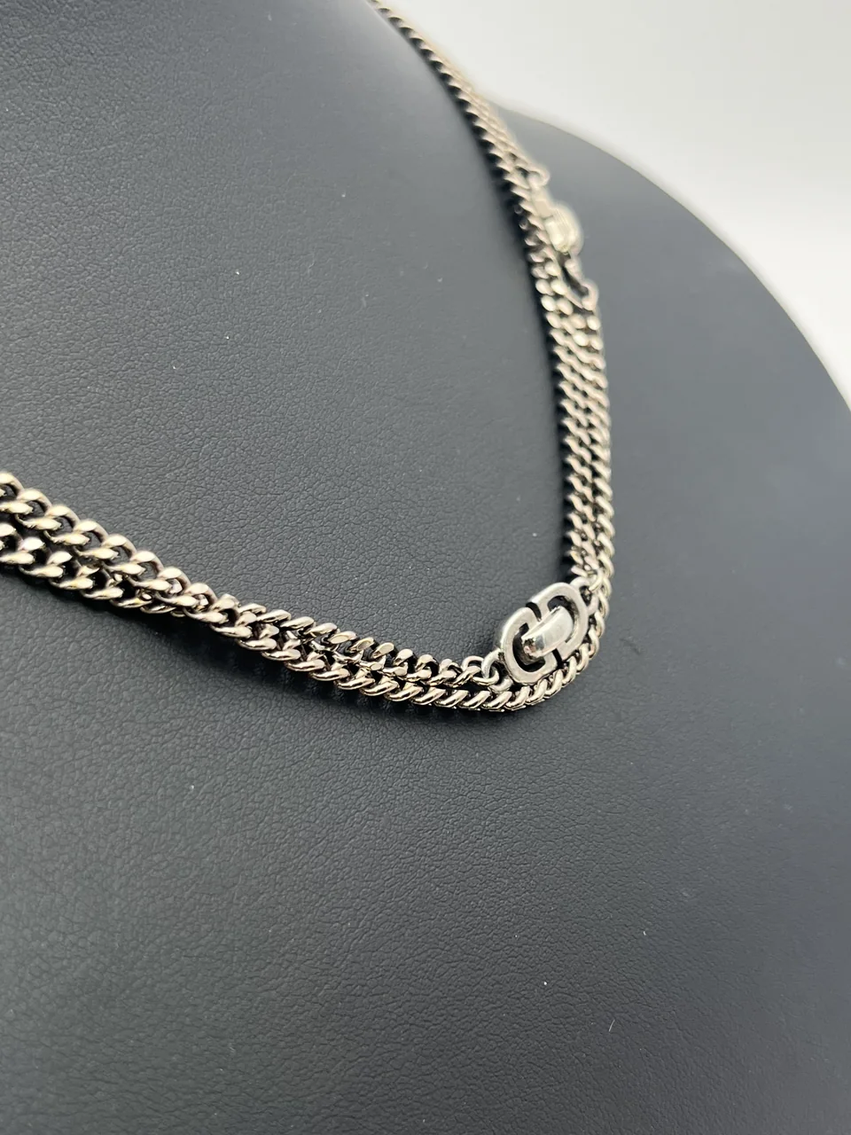 DIOR LONG NECKLACE view 3
