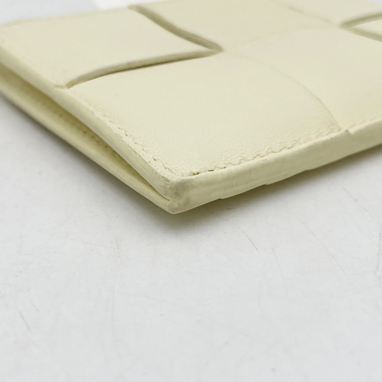 BOTTEGA VENETA MAXI INTRECCIATO FRAGMENT CASE view 3